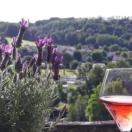 Airbnb: Vieilles Pierres Et Riviere En Perigord 3*