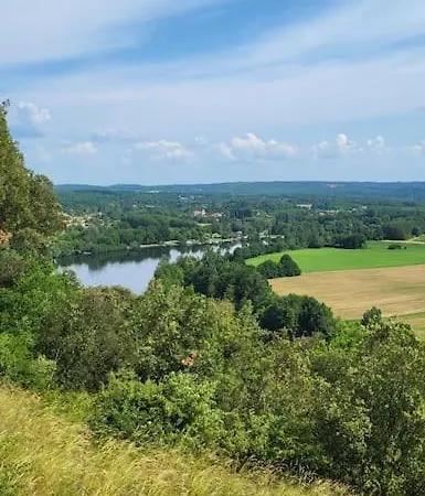 Airbnb: Vieilles Pierres Et Riviere En Perigord 3* Couze-et-Saint-Front