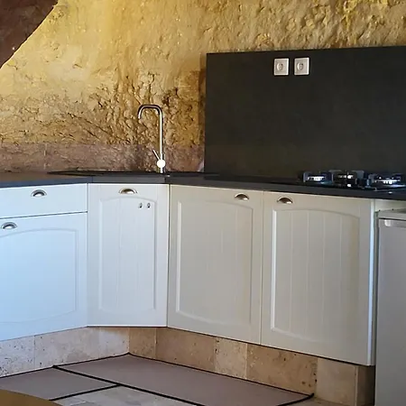 Airbnb: Vieilles Pierres Et Riviere En Perigord בית הארחה 3*