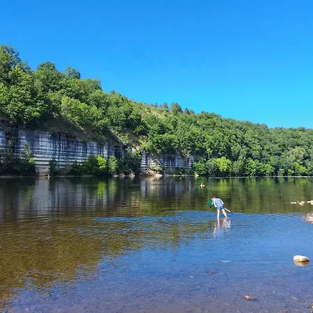 Airbnb: Vieilles Pierres Et Riviere En Perigord 3*